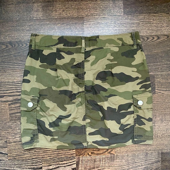 Camo mini skirt - Picture 2 of 2